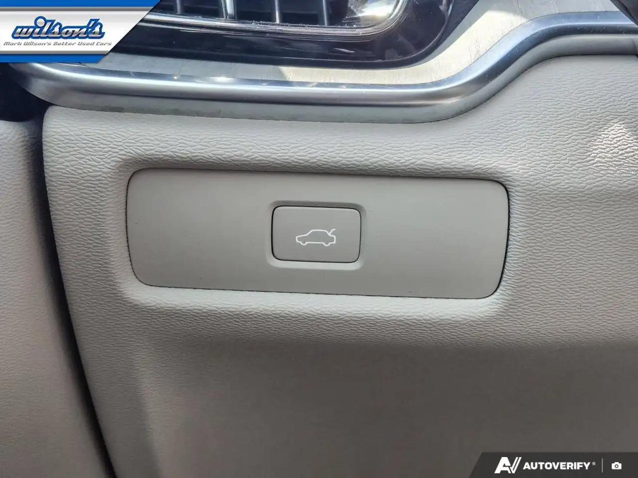Volvo V60 снимка Volvo V60