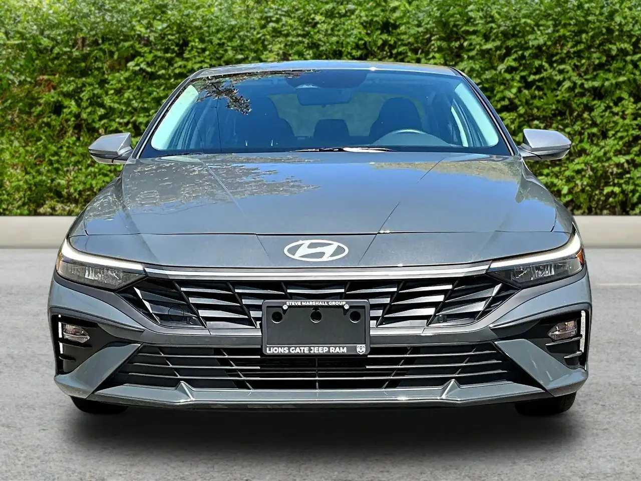 Hyundai ELANTRA photo Hyundai ELANTRA