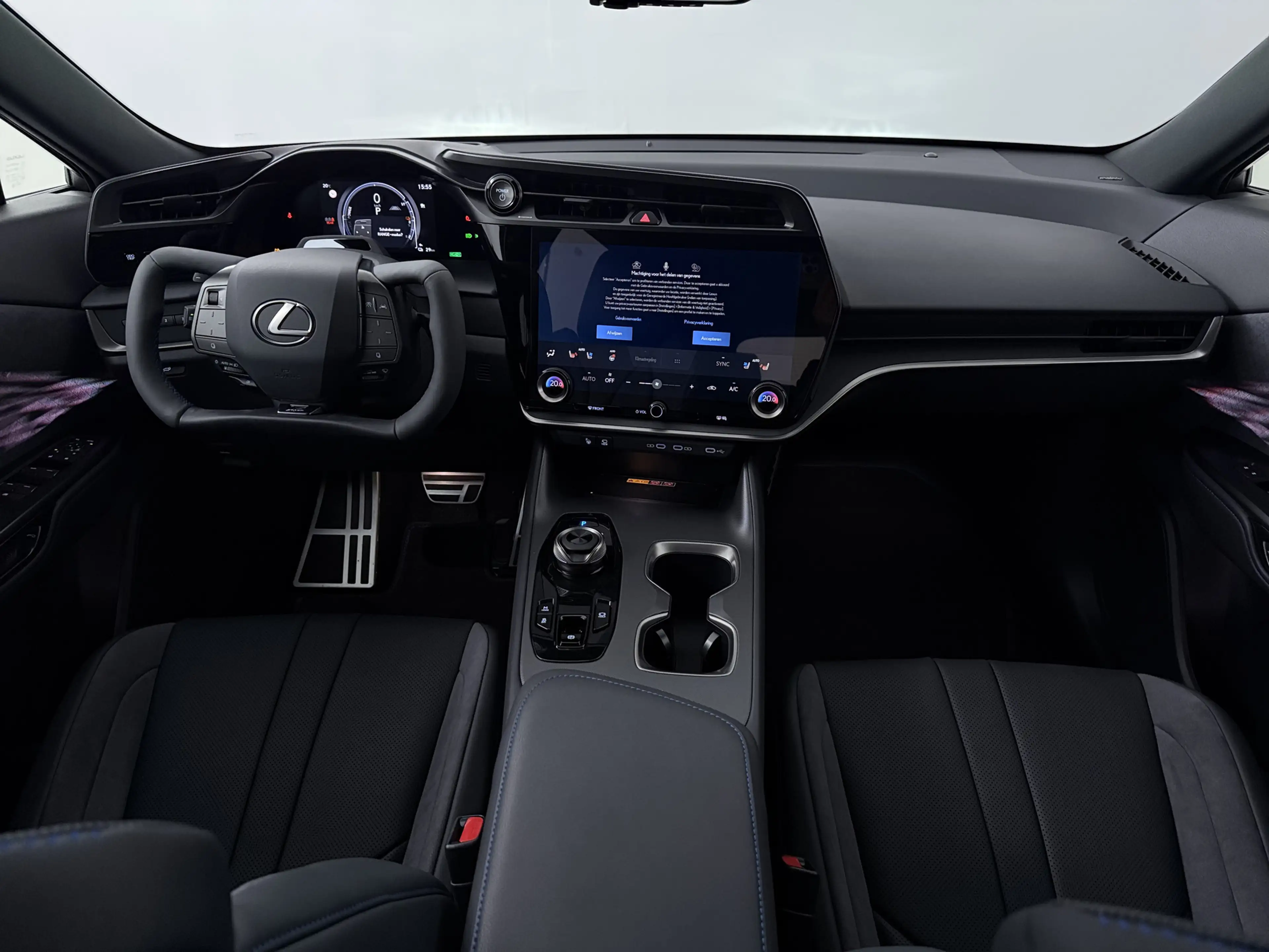 Lexus RZ 550e DIRECT 4 F SPORT 77 kWh | Mark Levinson Audio — photo 13
