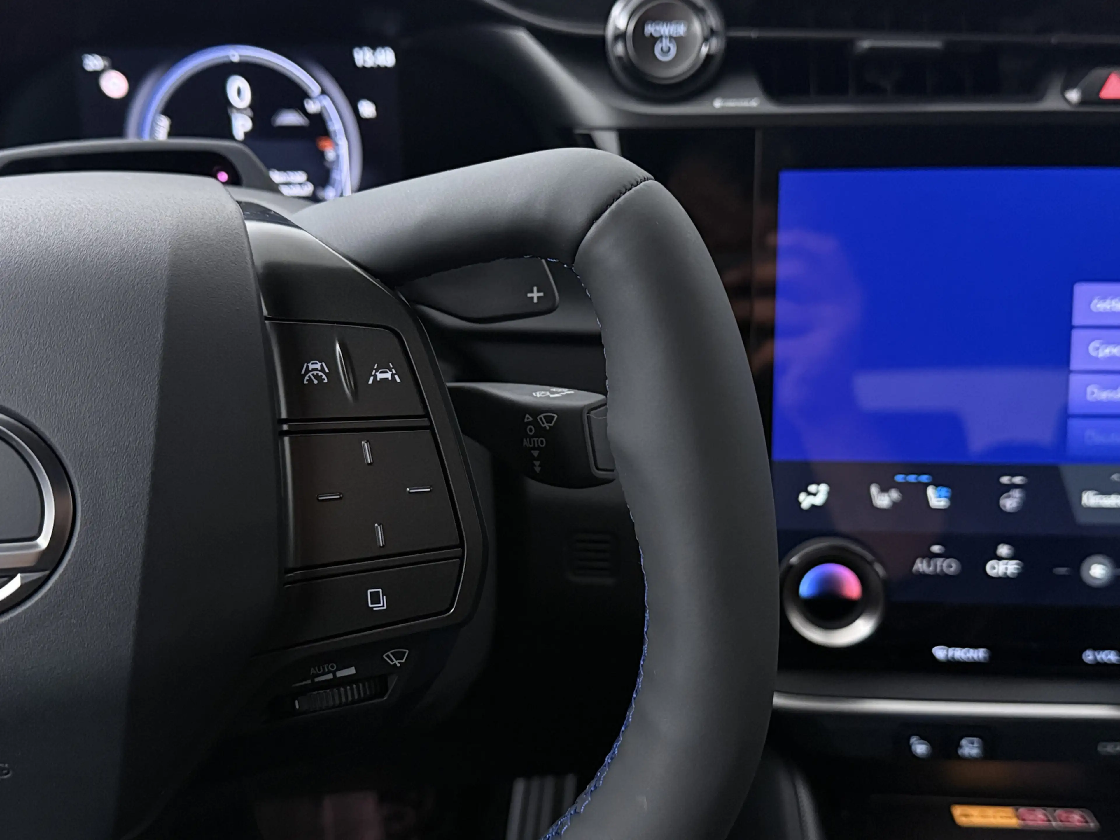 Lexus RZ 550e DIRECT 4 F SPORT 77 kWh | Mark Levinson Audio — photo 8