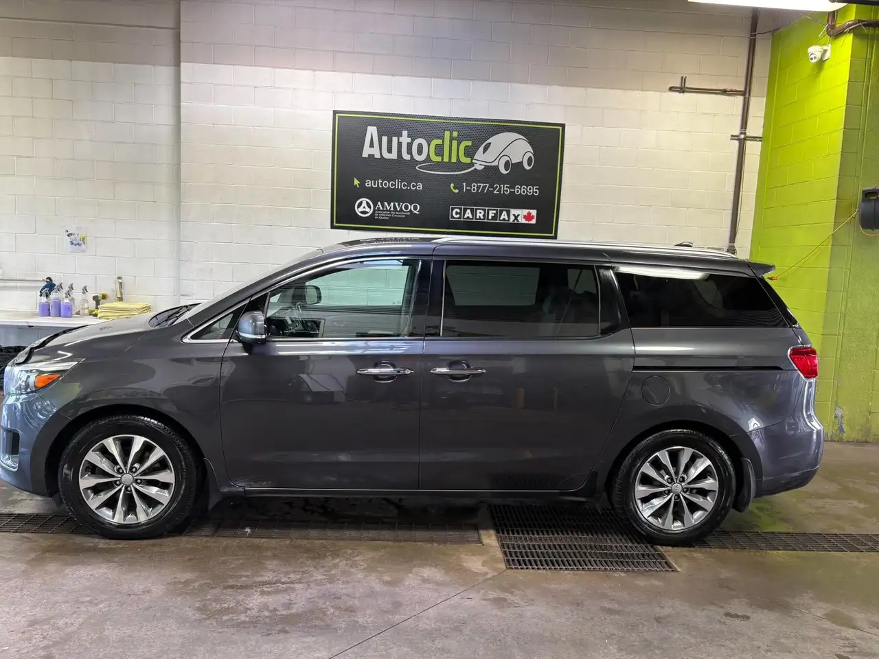Kia Sedona снимка Kia Sedona