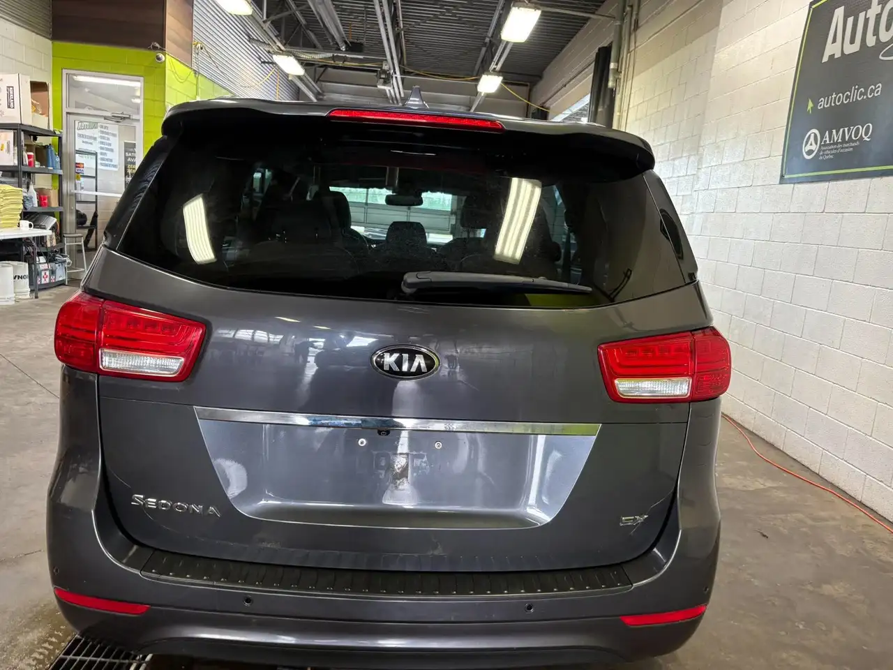 Kia Sedona снимка Kia Sedona