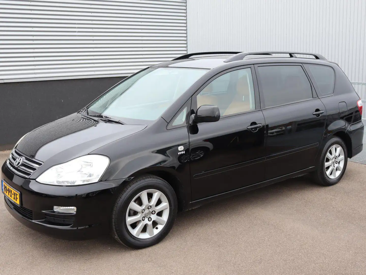 Toyota Avensis Verso Avensis Verso 2.0i Linea Sol 5p. Zwart - 1