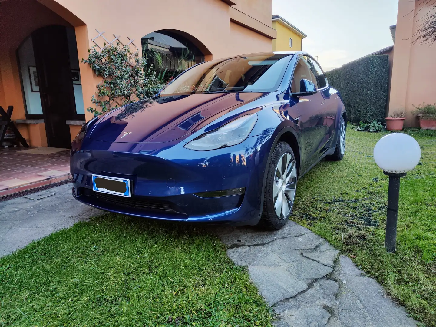 Tesla Model Y Model Y Long Range Dual Motor awd Blu/Azzurro - 1
