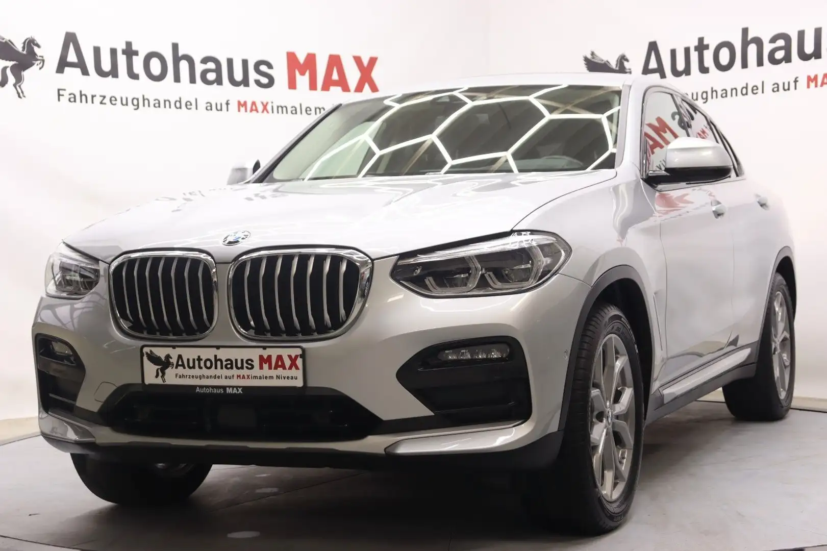 BMW X4 xDrive 30 d xLine~MSport Int.~SZH~Pano~Navi Silber - 1