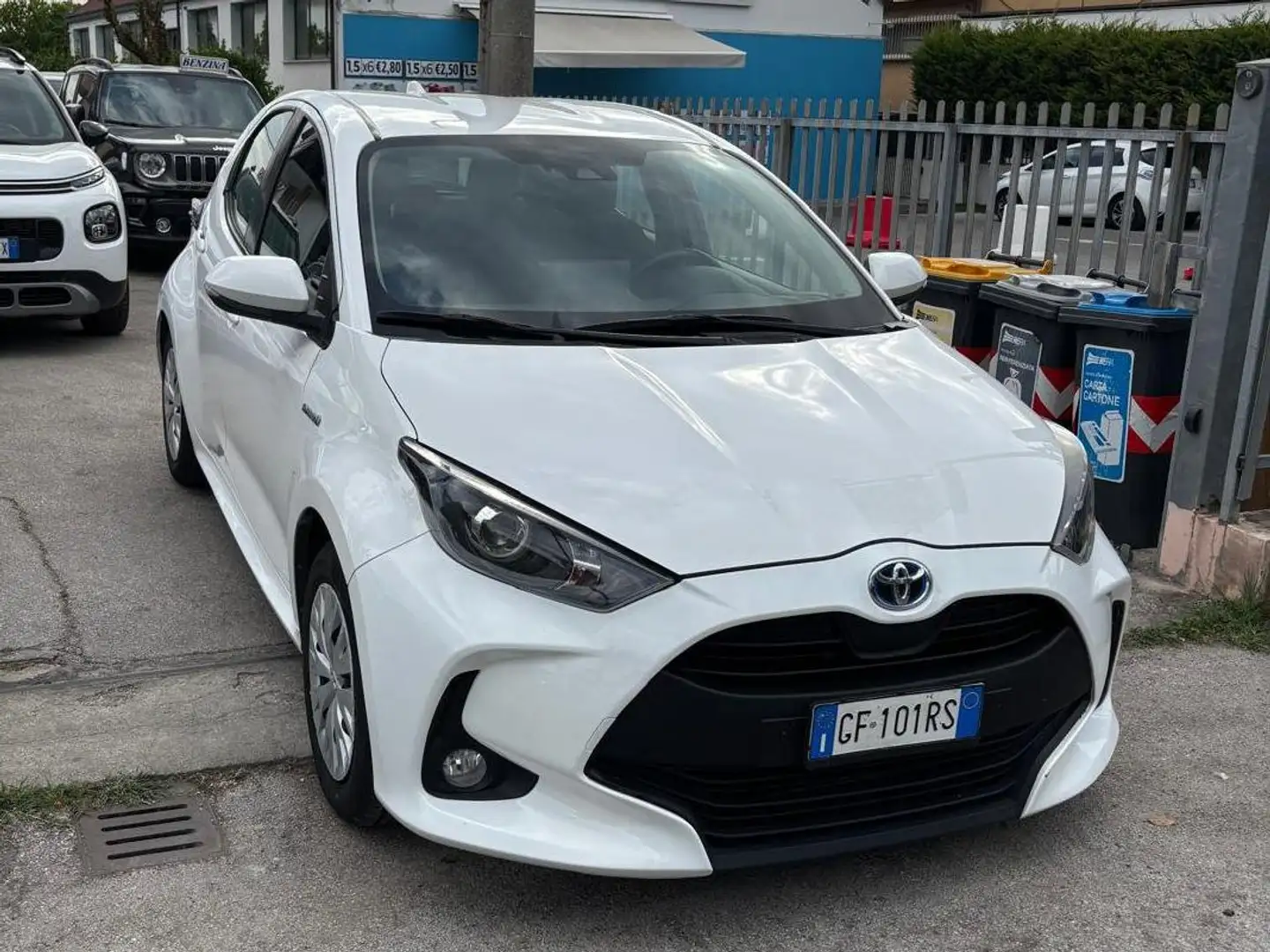 Toyota Yaris Yaris 1.5h Active Hybrid NESSUN VINCOLO Blanc - 2