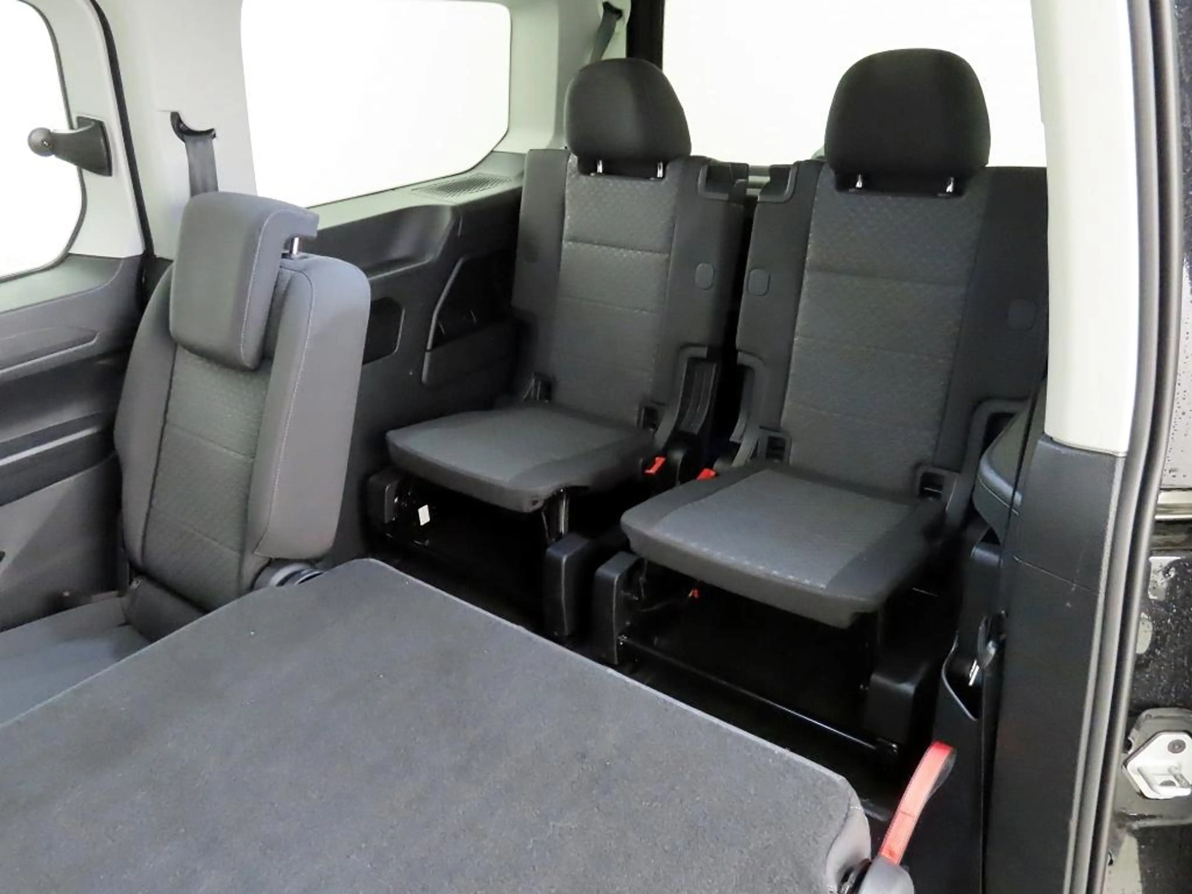 Ford Grand Tourneo Connect 2.0 Aut Titanium 7Sitz+AHK — photo 12