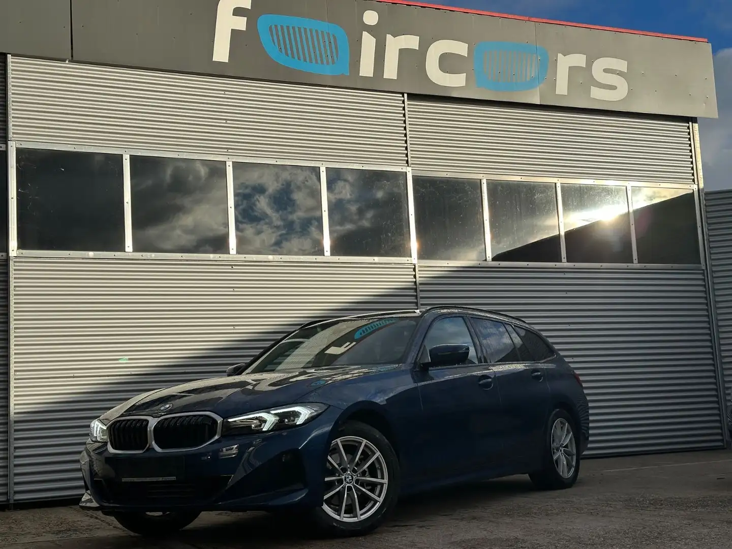 BMW 318 Touring*WIDESCREEN*CAM*DrivASS*HiFi*50.000€ Bleu - 1