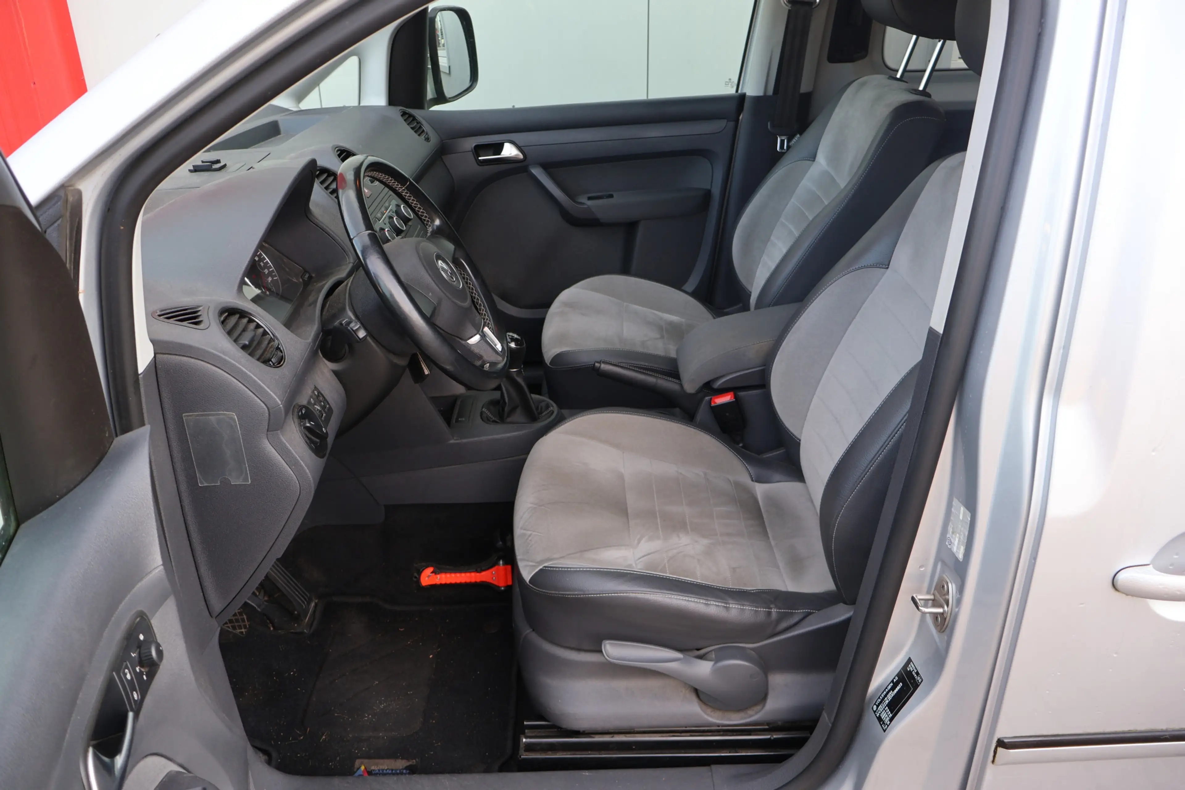 Volkswagen Caddy 1.6 TDI 5p. 30 Jahre Edition — photo 7