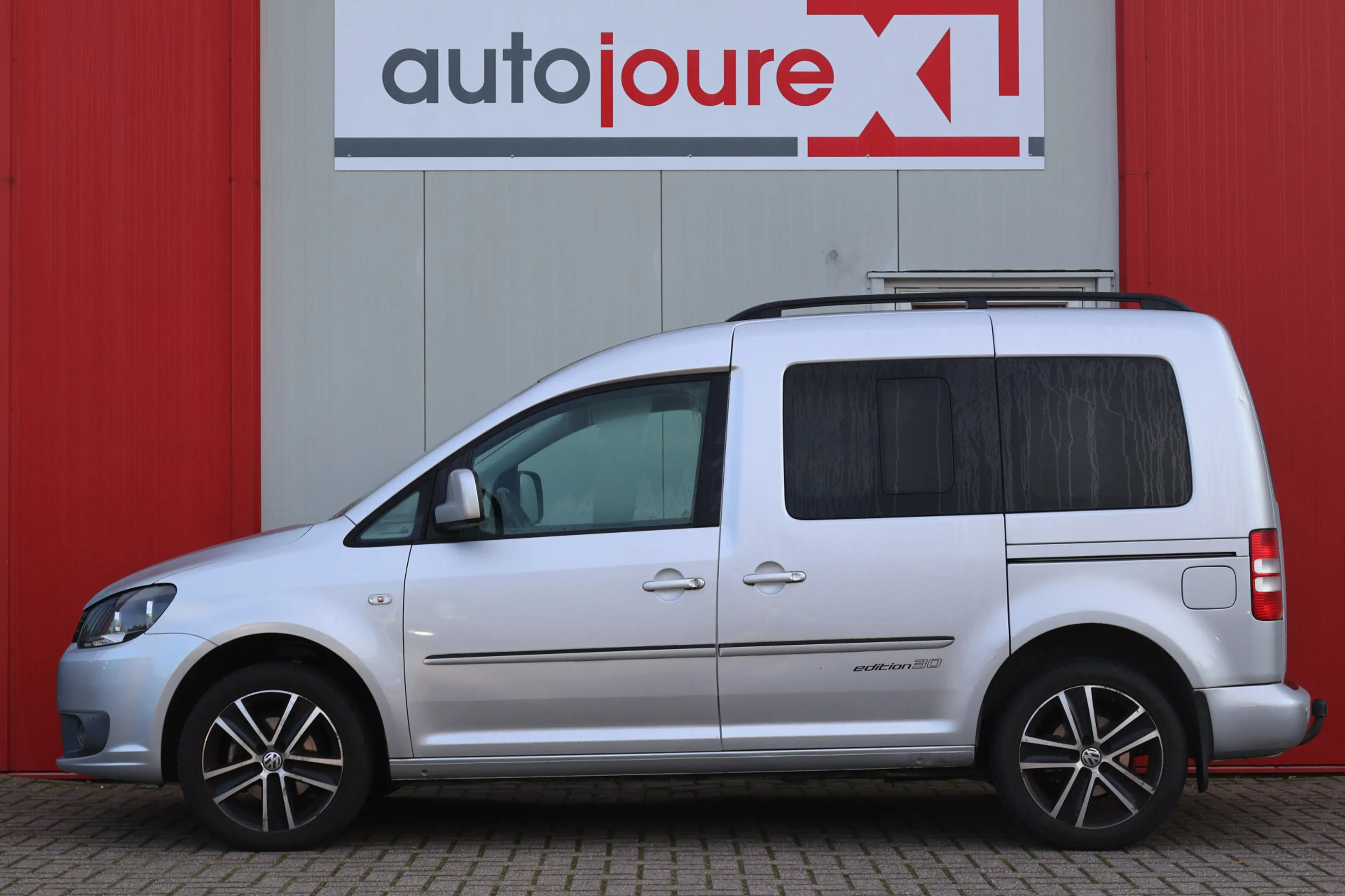 Volkswagen Caddy 1.6 TDI 5p. 30 Jahre Edition — photo 2