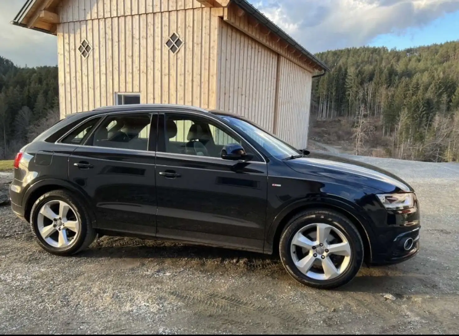Audi Q3 2,0 TDI quattro Sport S-tronic Schwarz - 2