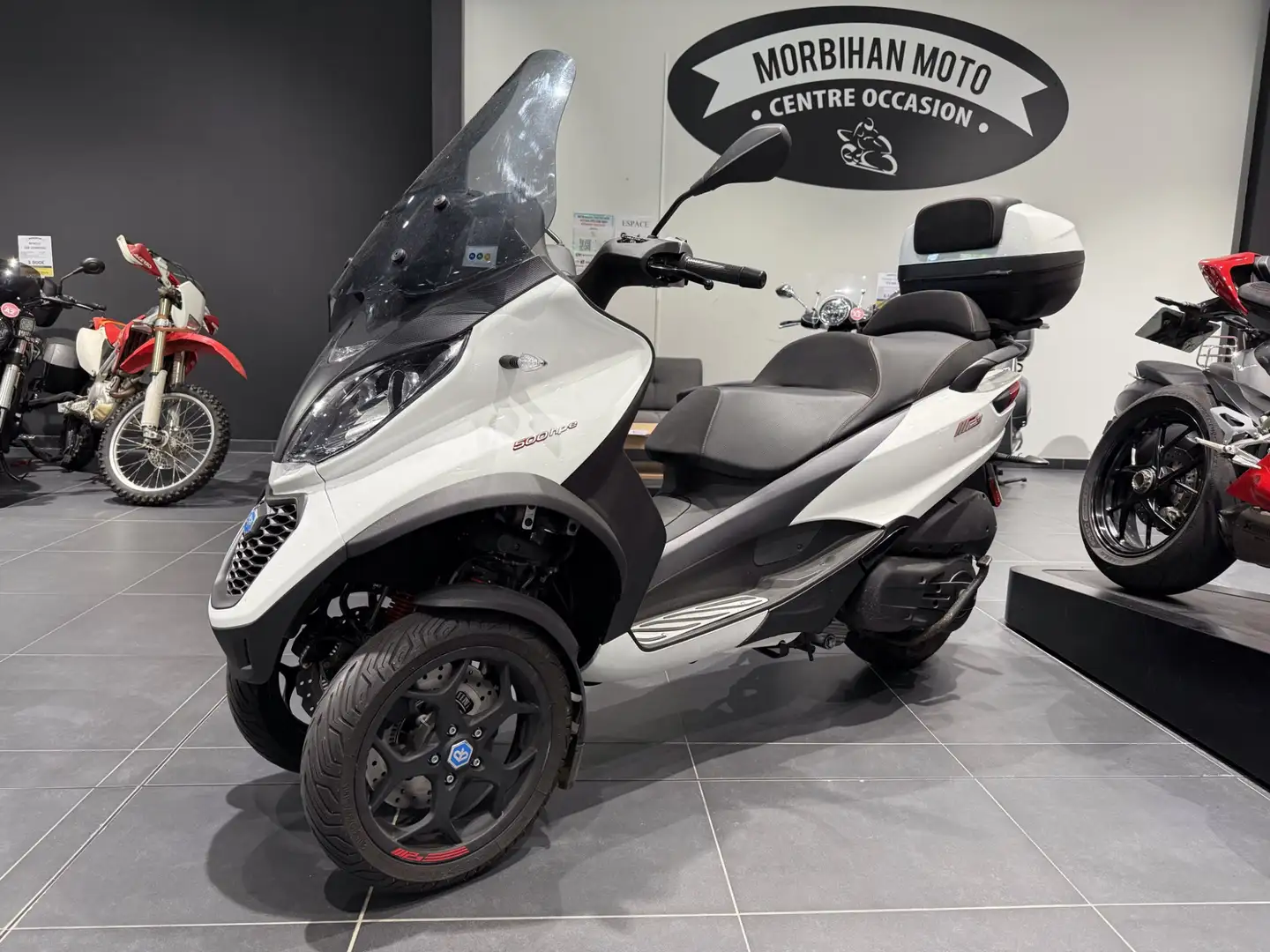 Piaggio MP3 500 Bílá - 1