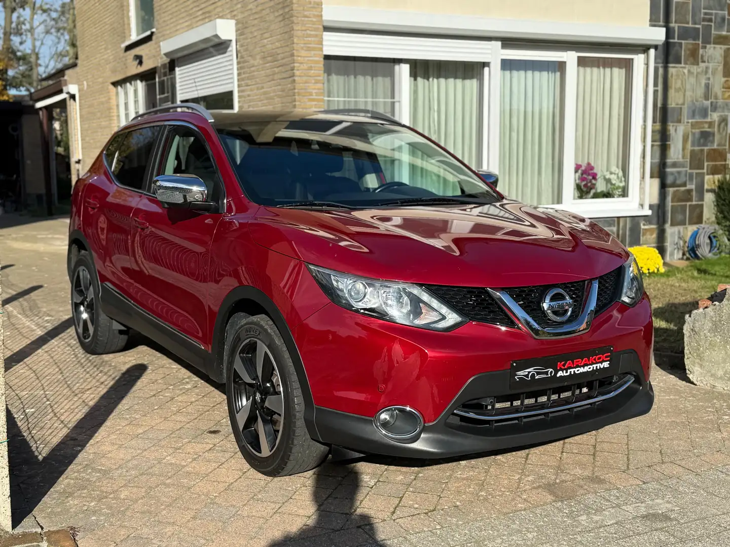 Nissan Qashqai Qashqai 1.2 DIG-T N-Connecta Rood - 1