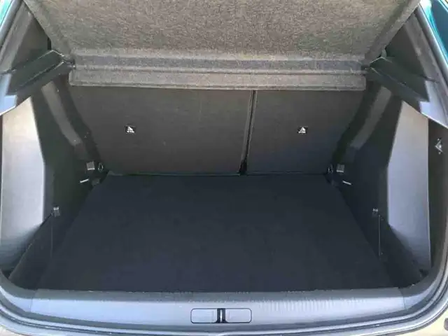Peugeot 2008 view 5