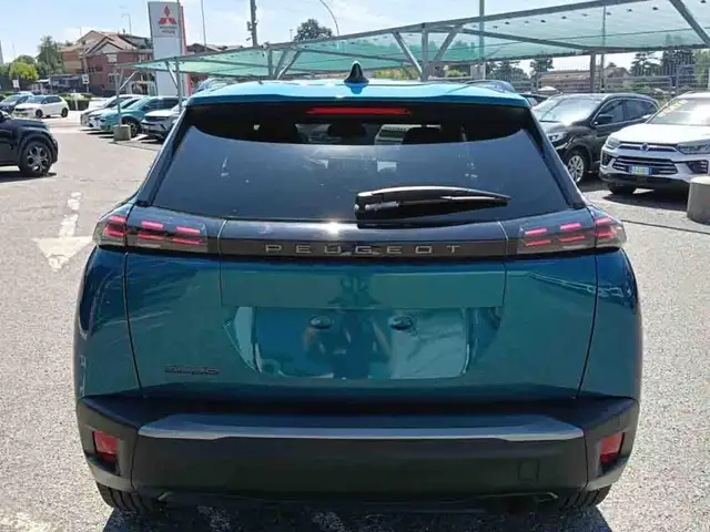 Peugeot 2008 view 17