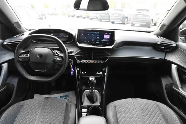 Peugeot 2008 view 7