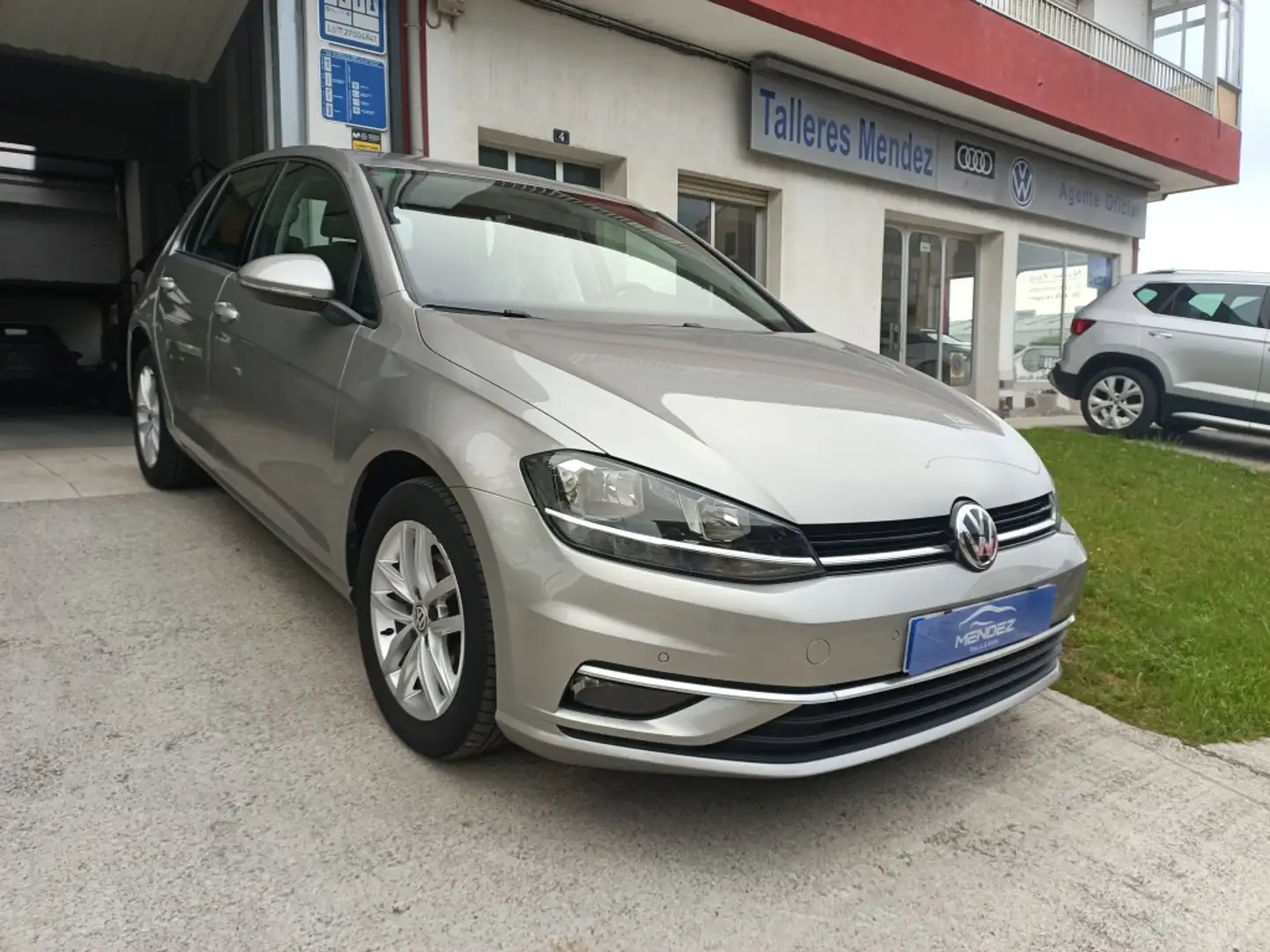 Volkswagen Golf 1.0 TSI Advance 81kW - 2
