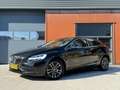 Volvo V40 2.0 D2 Nordic+ | 1 eigenaar | NAVI | Trekhaak | St Zwart - thumbnail 1