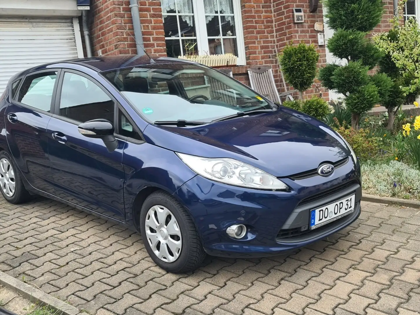 Ford Fiesta 1.6 TDCi Titanium Blau - 2