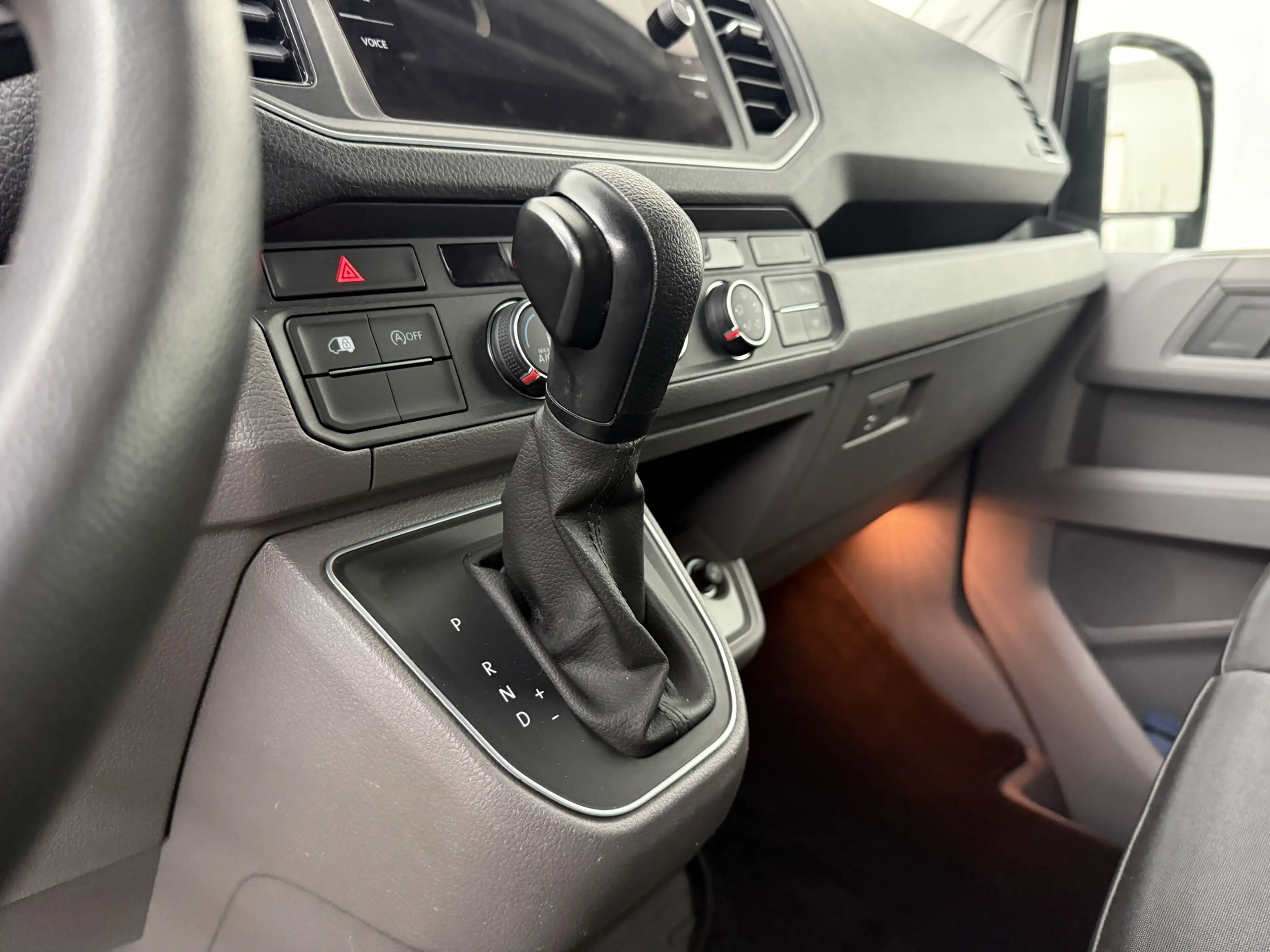 Volkswagen Crafter 2.0TDi 177PK Automaat L3H3 | Navigatie | Camera | — photo 19