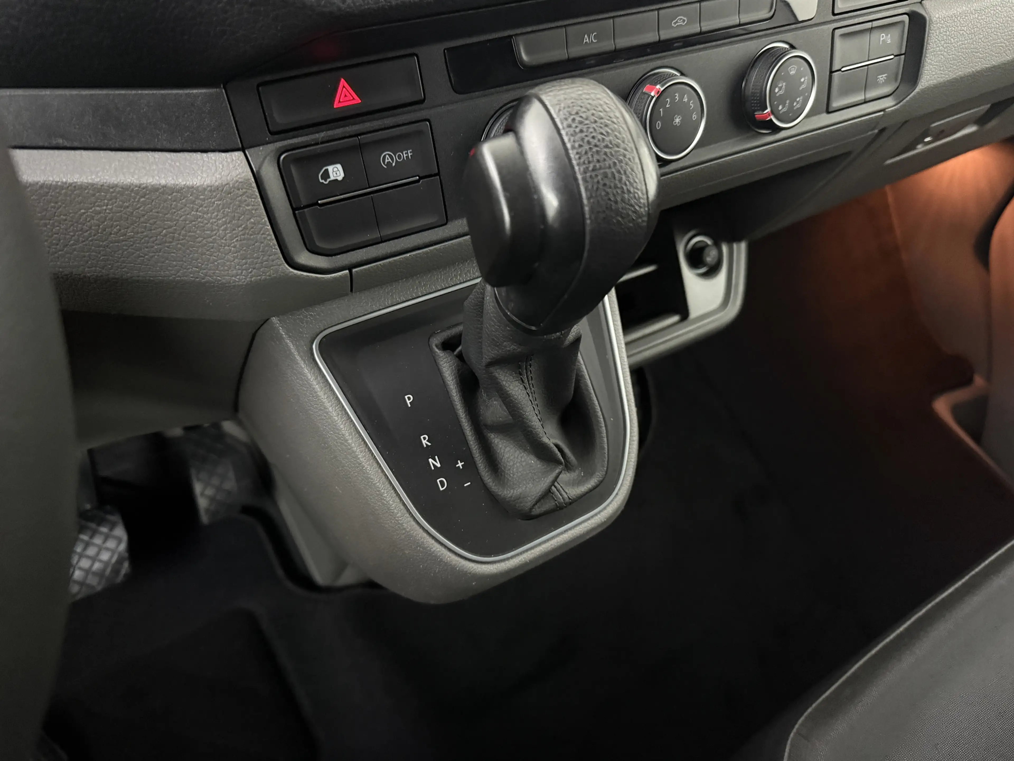 Volkswagen Crafter 2.0TDi 177PK Automaat L3H3 | Navigatie | Camera | — photo 20