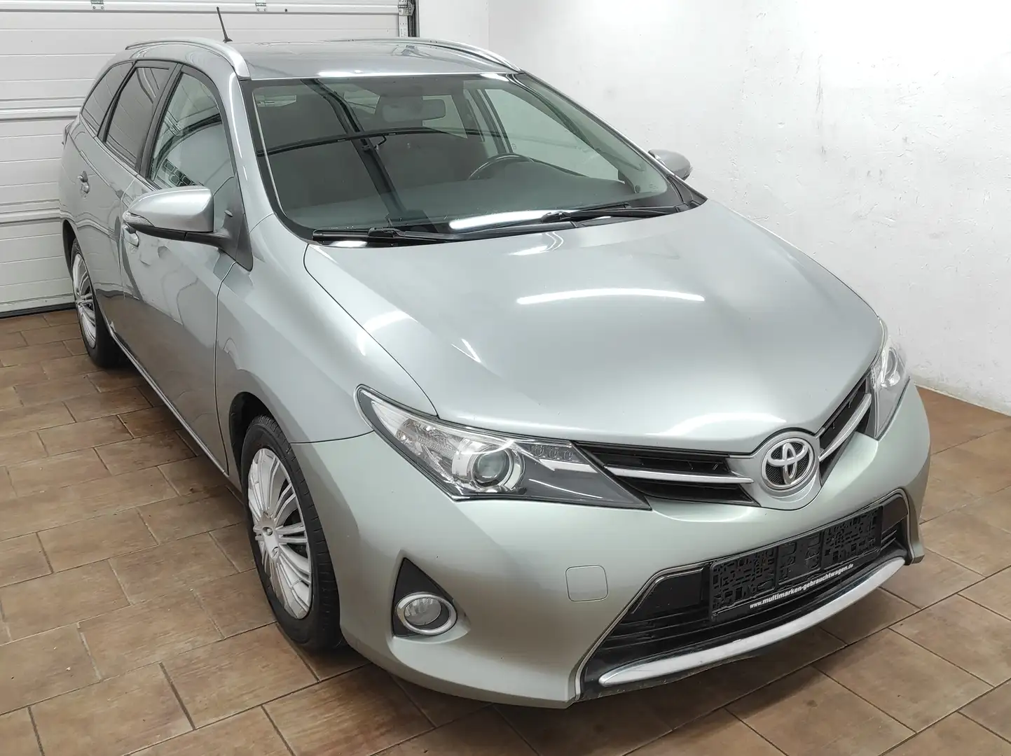 Toyota Auris TOURING 1.4 COOL EURO-5 KLIMA ESP SHZ SERVO LED ZV Grau - 2