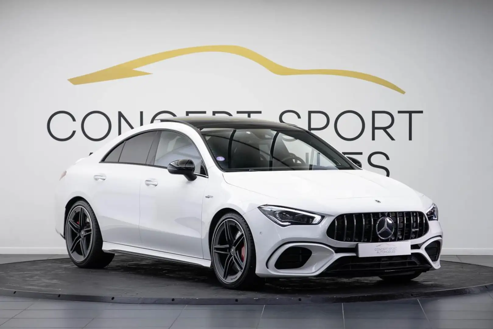 Mercedes-Benz Coupe 45 S AMG 8G-DCT 4Matic+ Blanc - 1