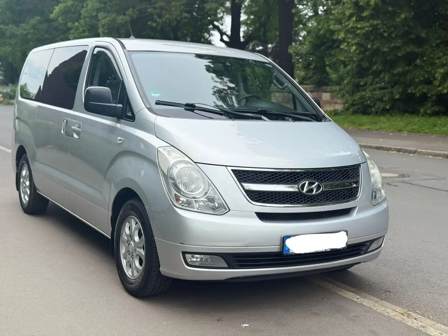 Hyundai H-1 Travel Gris - 2
