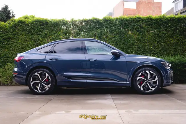 Audi Q8 E-Tron view 4