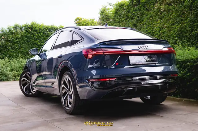 Audi Q8 E-Tron view 7