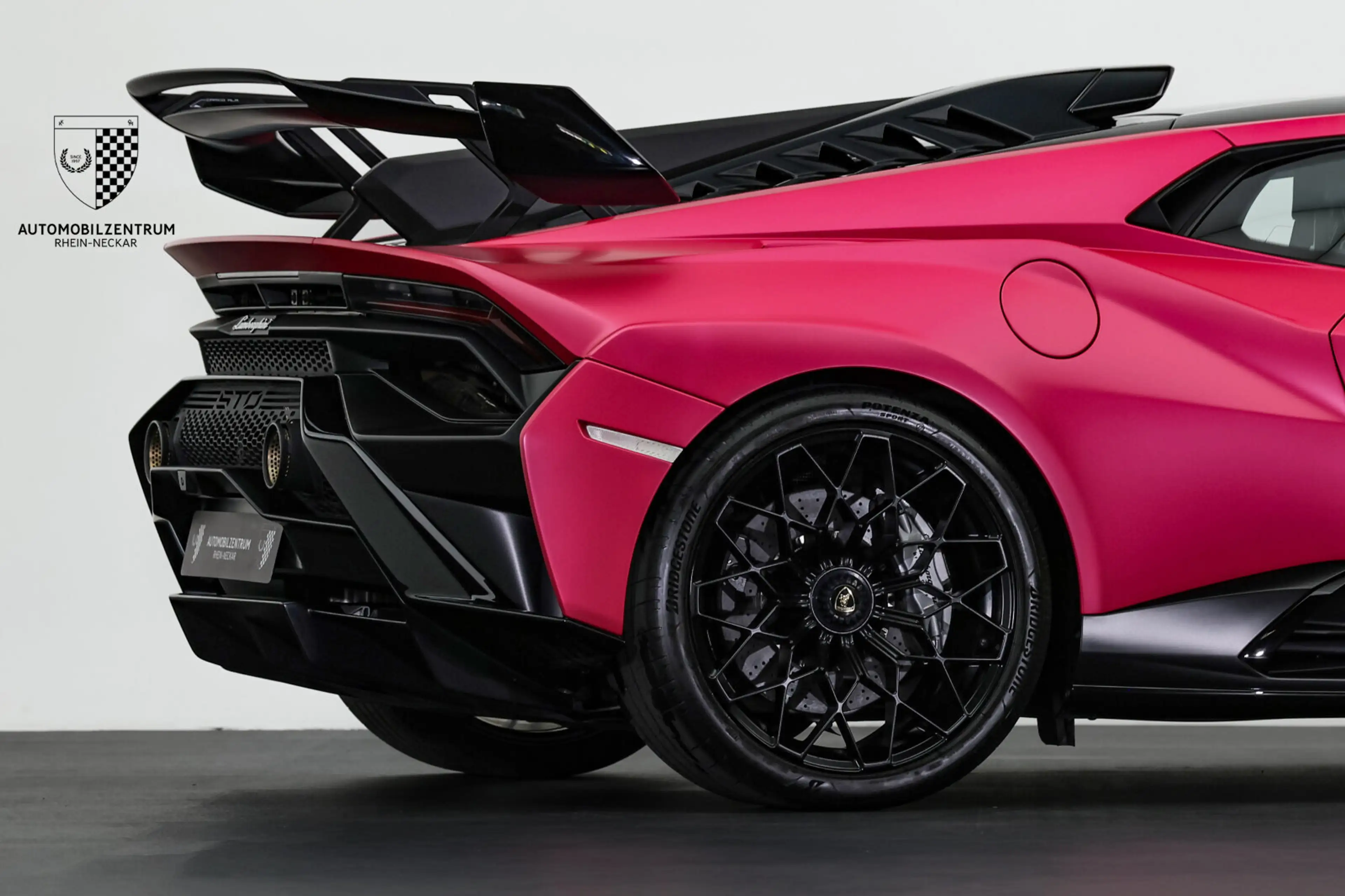 Lamborghini Huracán Huracán STO FullCarbon/RacingSeats/Camera/PPF — photo 14