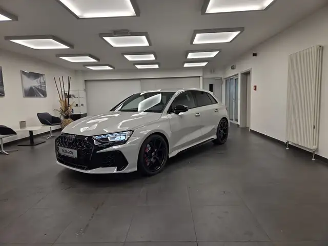 Audi RS3 Sportback TFSI 400 CV / 294 KW S tronic