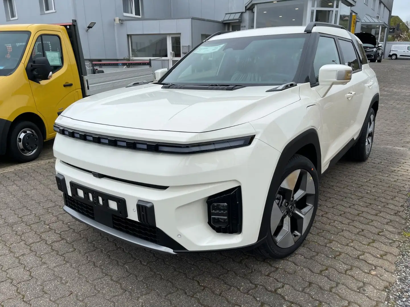 SsangYong Torres EVX Titanium Weiß - 2