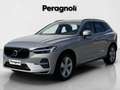 Volvo XC60 B4 D AWD CORE AUTOMATICA srebrna - thumbnail 1