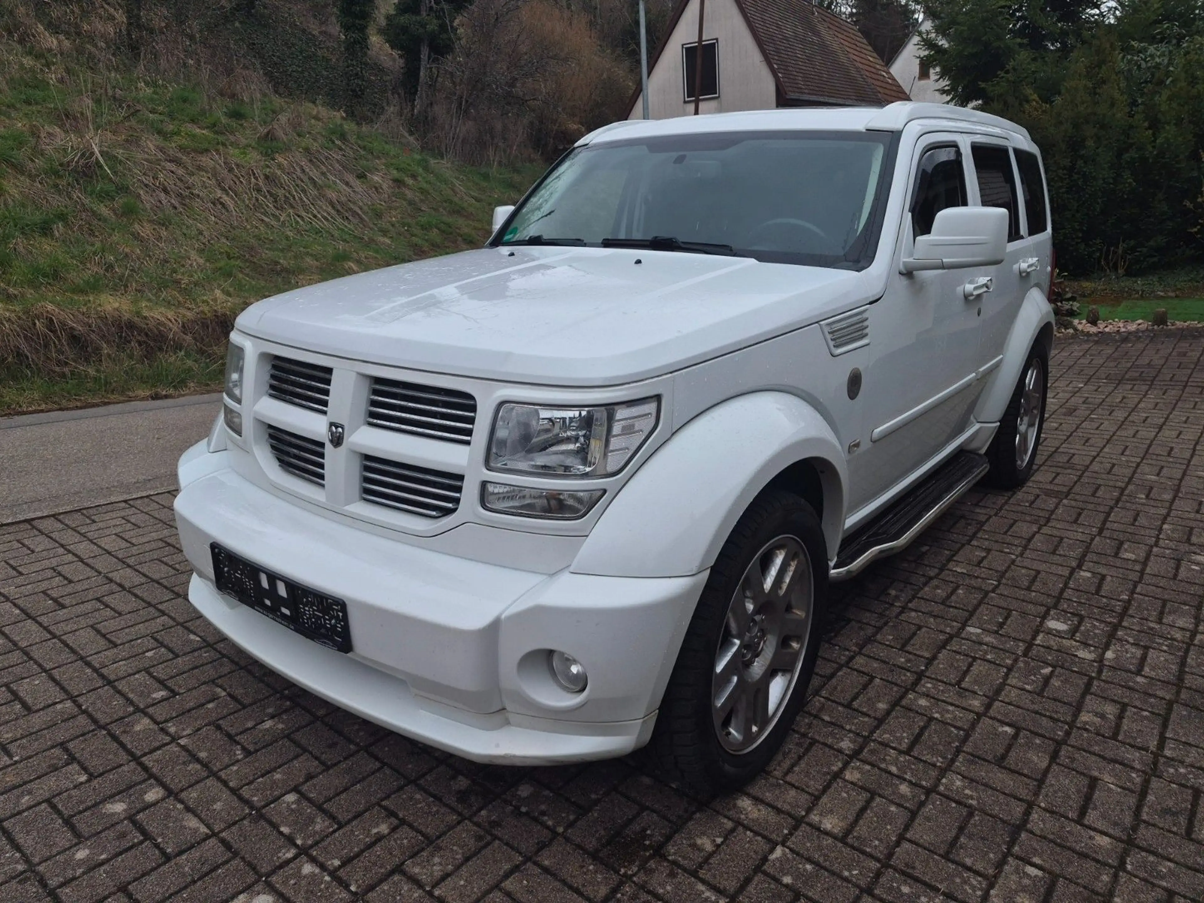 Dodge Nitro R/T — photo 2