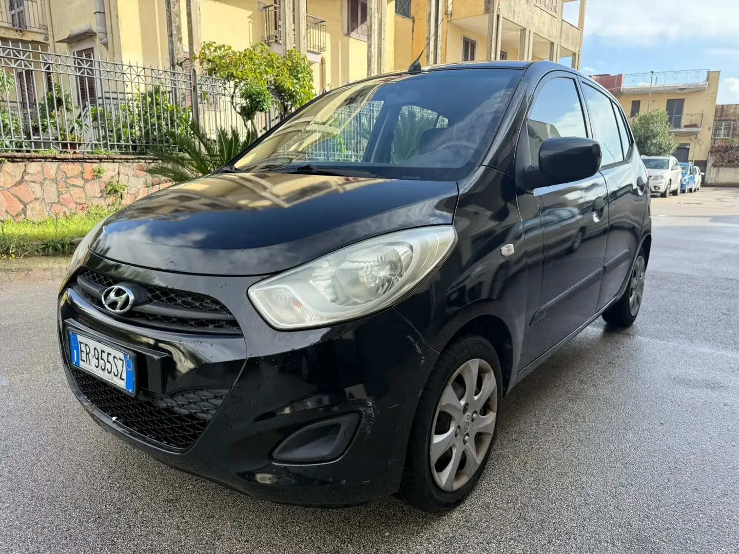 Hyundai i10 I10 1.1 12V FIORUCCI SOFT TOP Noir - 2