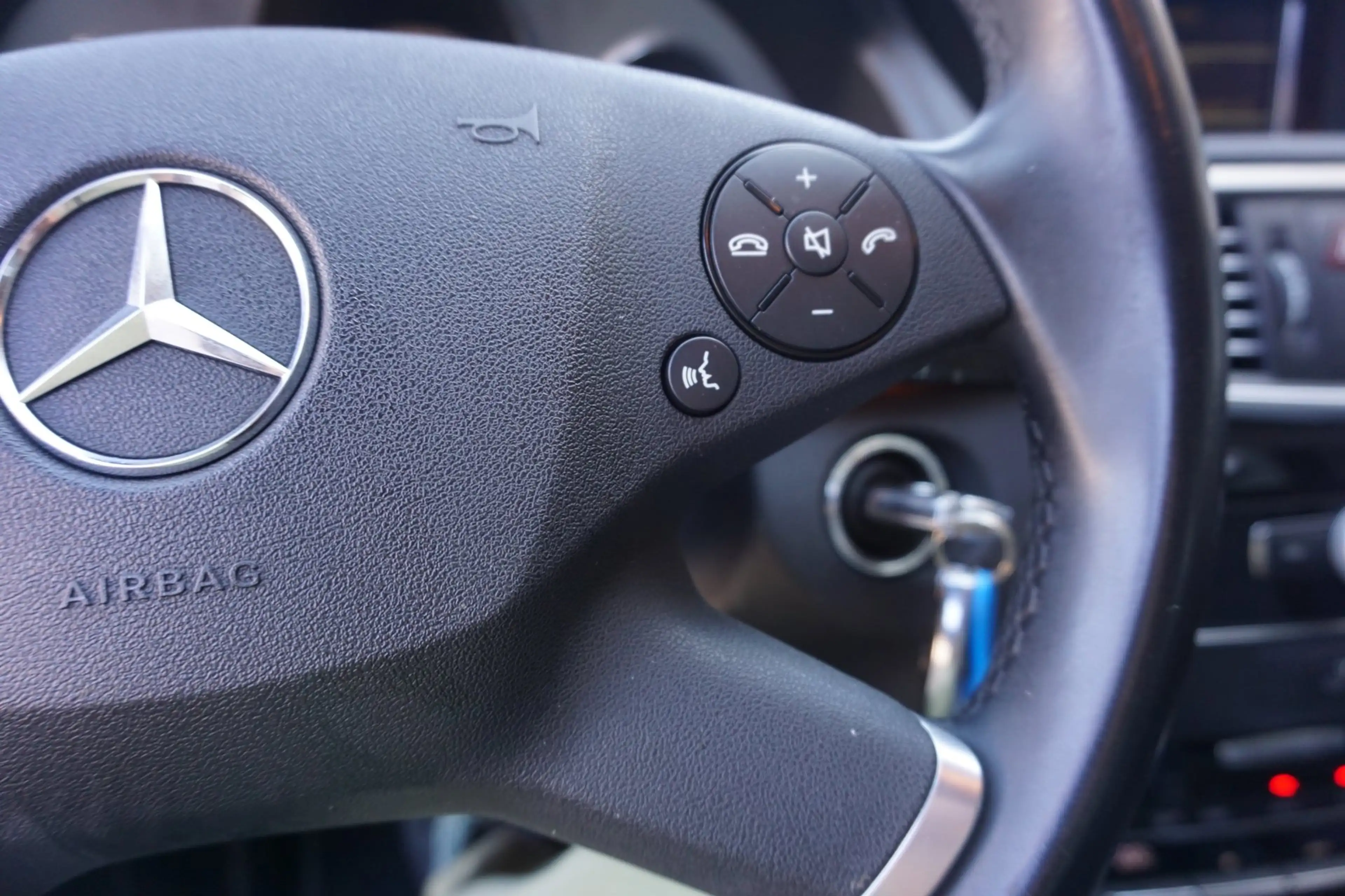 Mercedes-Benz E 250 CGI Business Class Avantgarde — photo 20