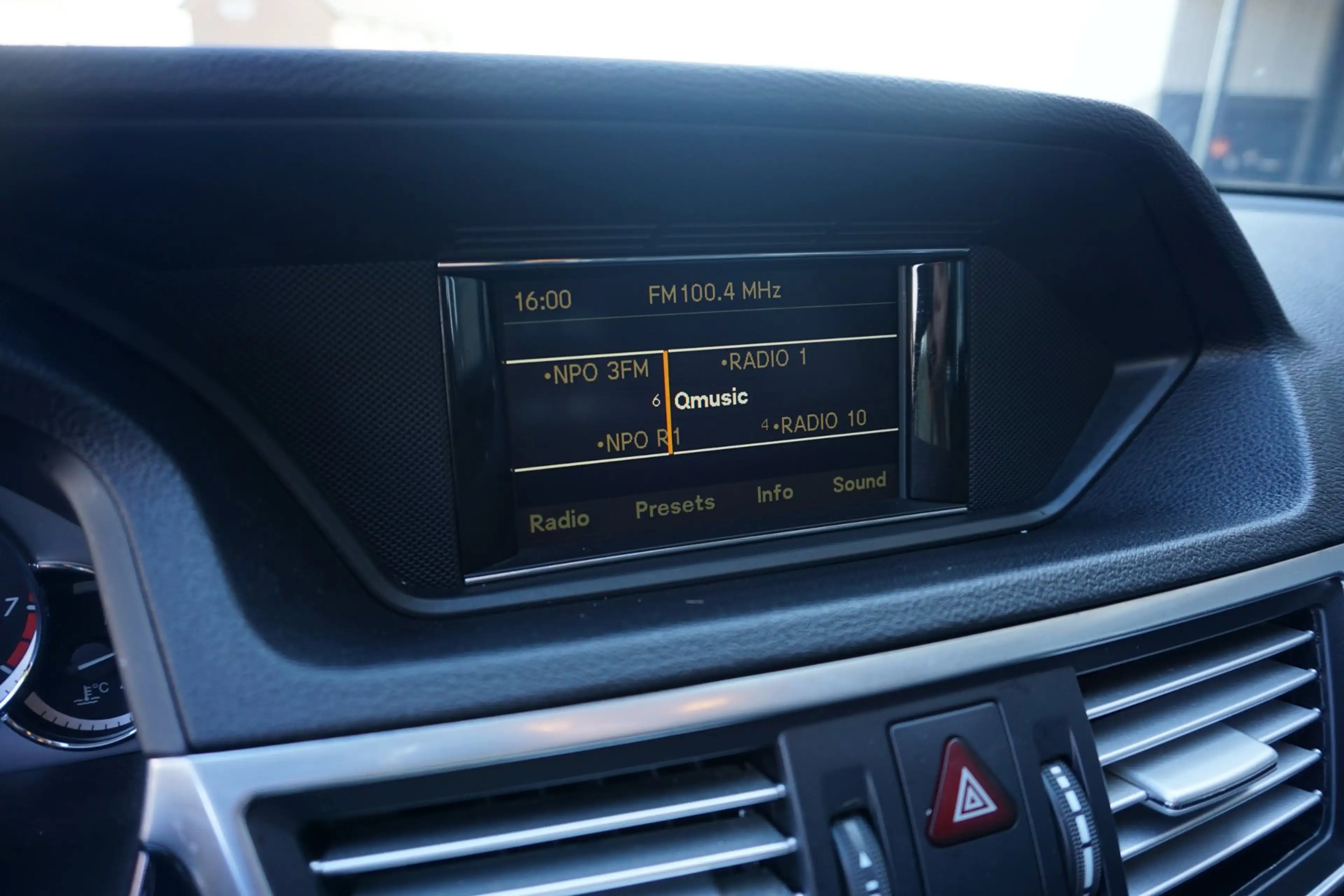 Mercedes-Benz E 250 CGI Business Class Avantgarde — photo 22