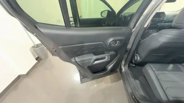 Citroen C5 view 21