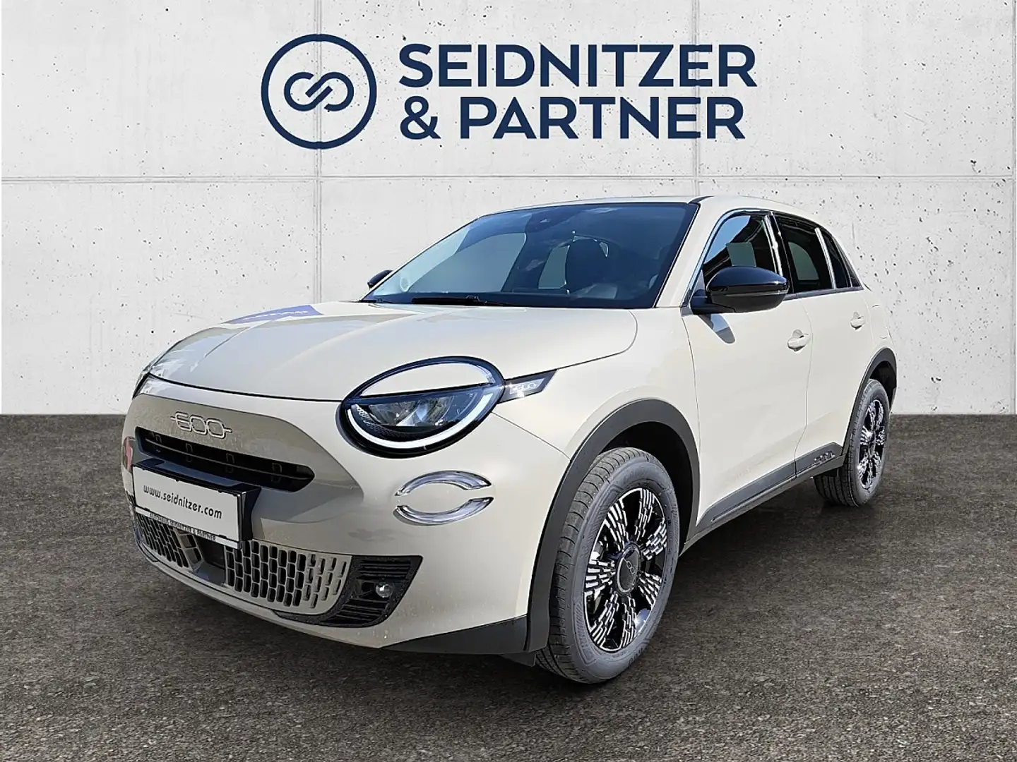 Fiat 600 Hybrid mHEV 145 6-Gang eDCT Beige - 1