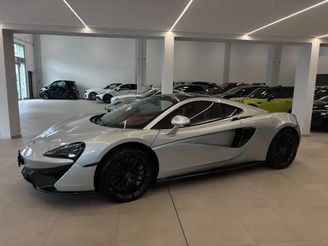 McLaren 570GT Coupé