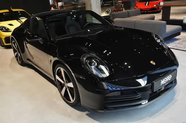 Porsche Targa 992.2 C4S PDK ***1HD / VAT REFUNDABLE / NP: € 197.845,-***