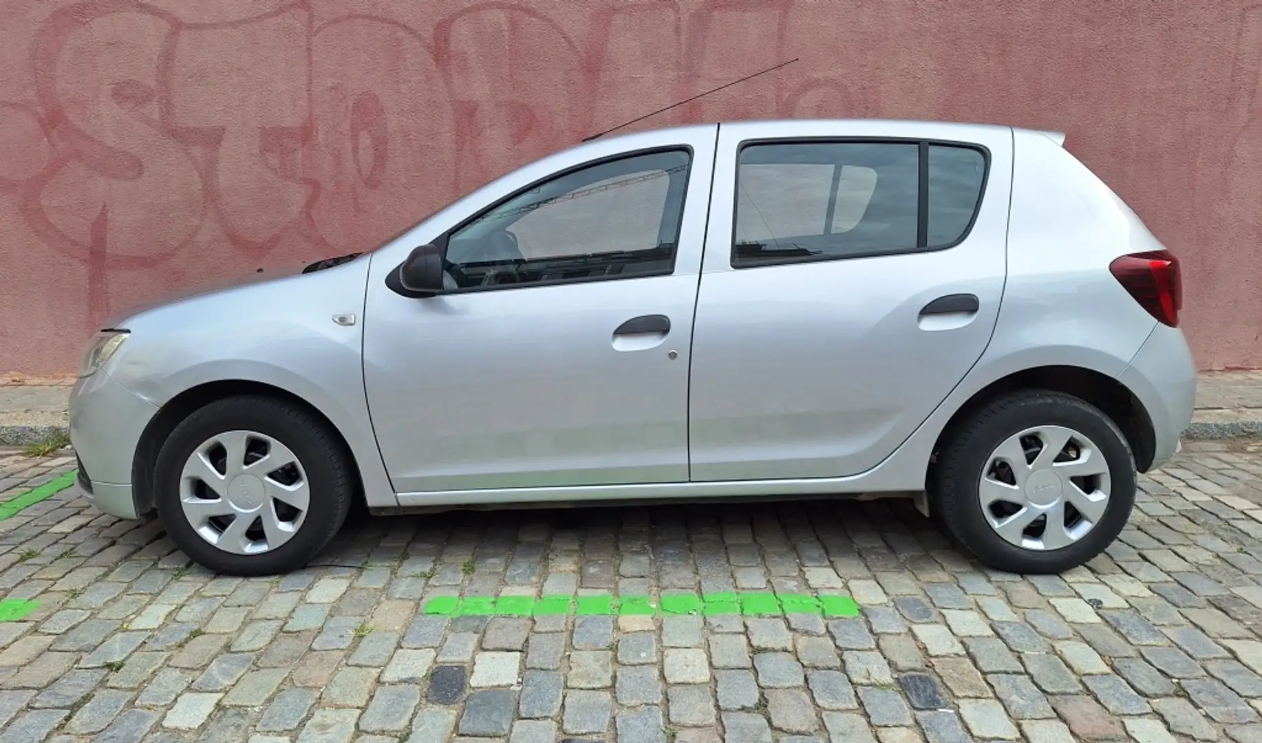 Dacia Sandero 1.0 Laureate 55kW Gris - 2