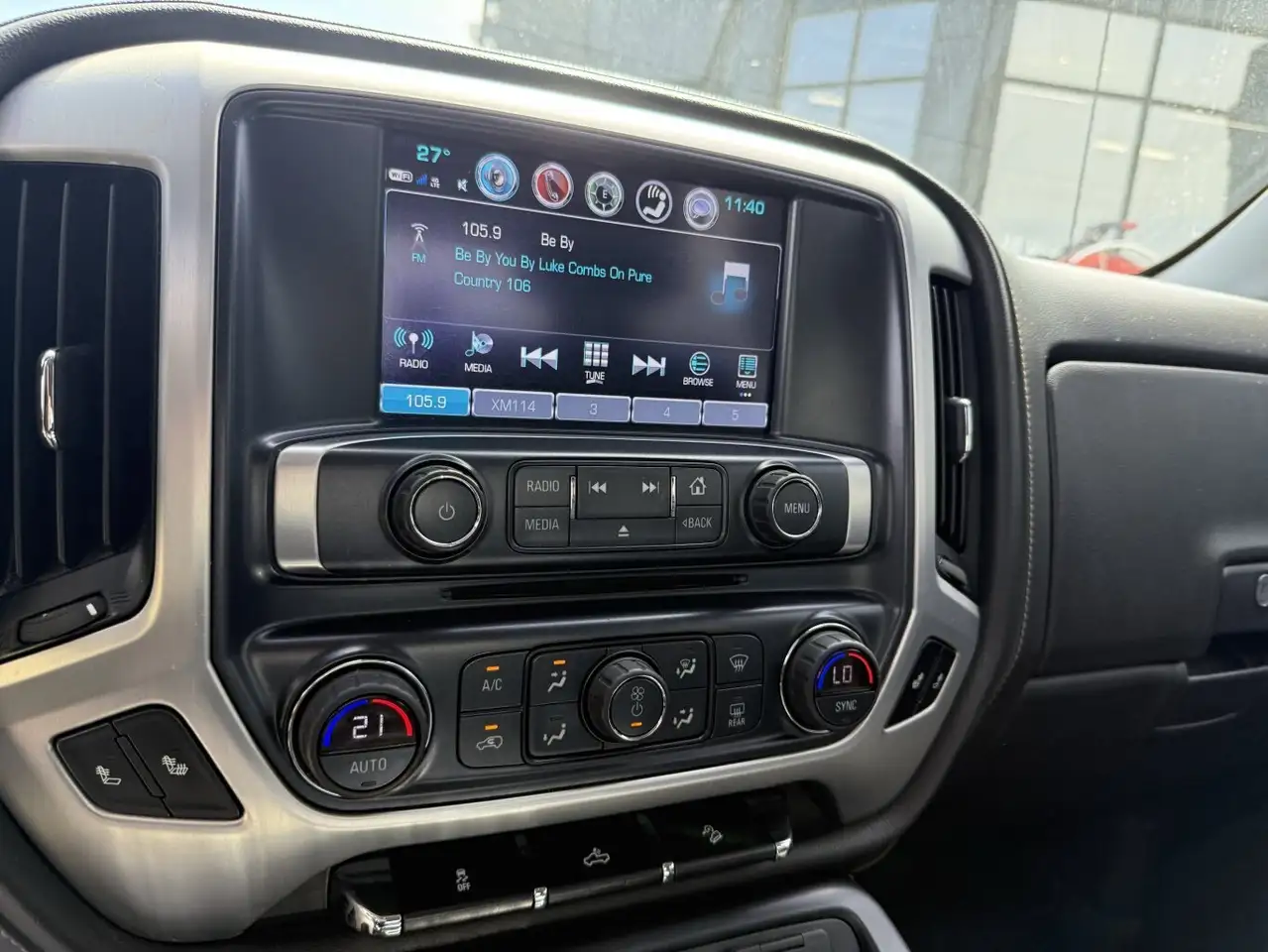GMC Sierra 1500 снимка GMC Sierra 1500