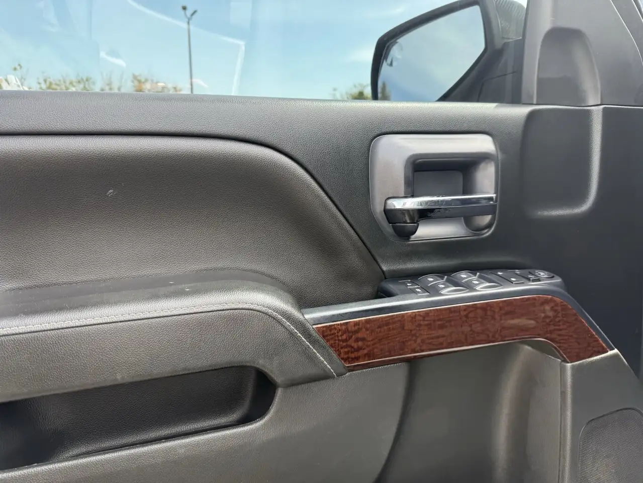 GMC Sierra 1500 снимка GMC Sierra 1500