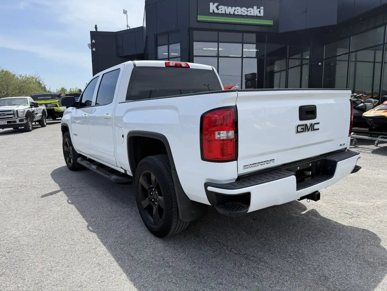 GMC Sierra 1500 снимка GMC Sierra 1500