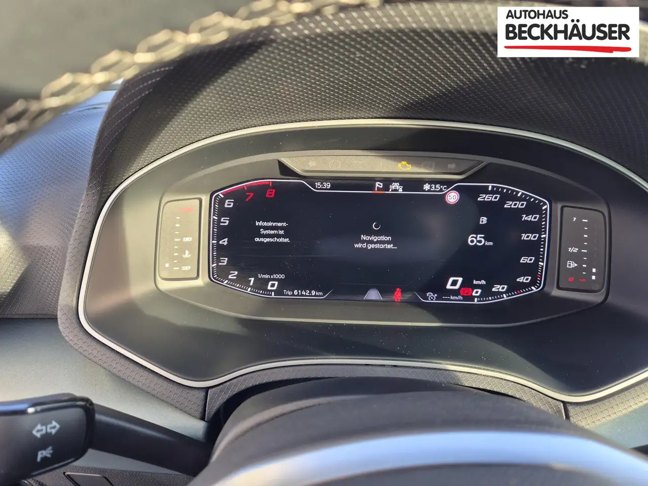 SEAT Arona Xperience 1,0TSI - LED-Scheinwerfer, Navi, SHZ,... 24