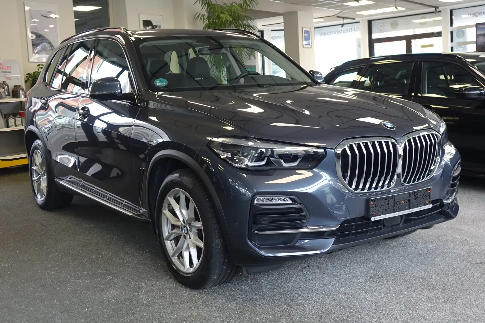 BMW X5 xDrive45e +Panorama+Anhängerk+Trittbretter+ACC+ Gris - 1