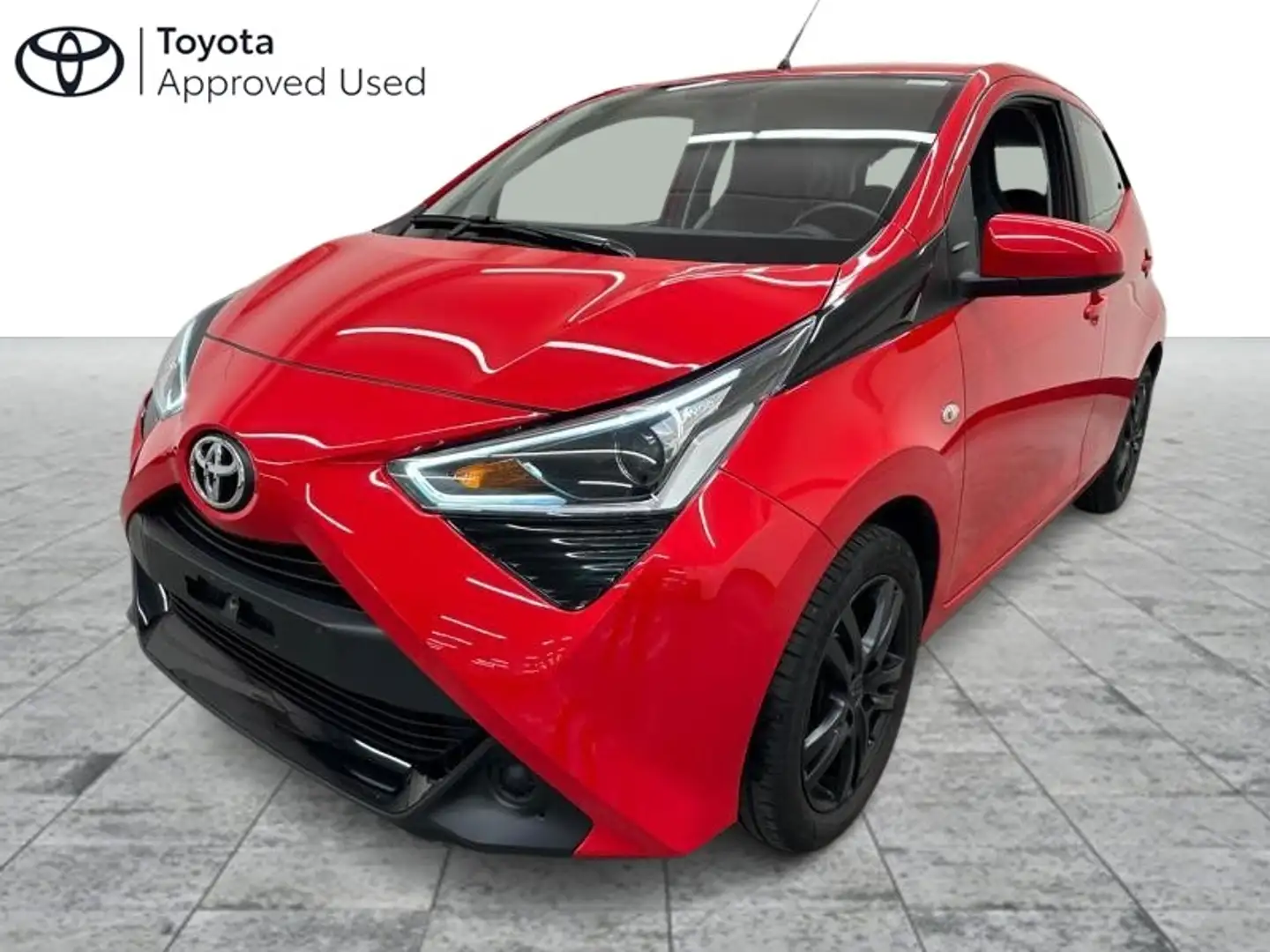 Toyota Aygo X-Play + Automaat Rouge - 1