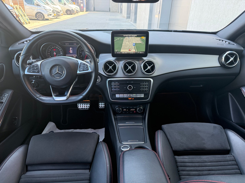 Mercedes-Benz GLA 180 BS 2017 Grijs AMG NAP|LED|APK — photo 8